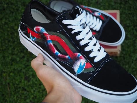 vans old skool gucci snake|Vans and Gucci Team Up for One.